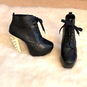 Spine Heel Booties